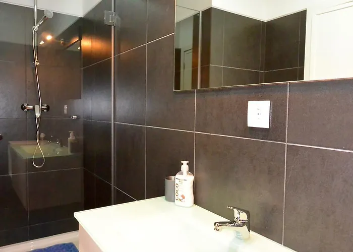 Julio Dinis Flat, By Flat In * Porto