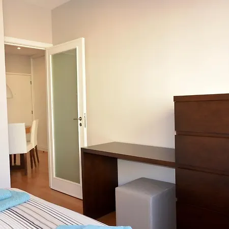 Julio Dinis Flat, By Flat In