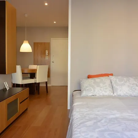 Julio Dinis Flat, By Flat In Oporto